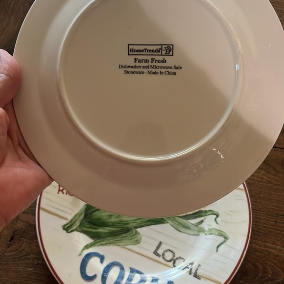 Farm Fresh by Home Trends 8” plates.  Set of 2 - Picture 2 of 2